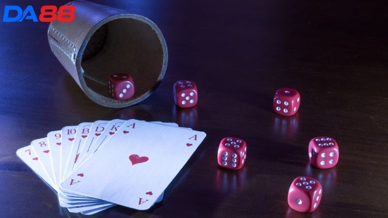 Tiến lên đếm lá